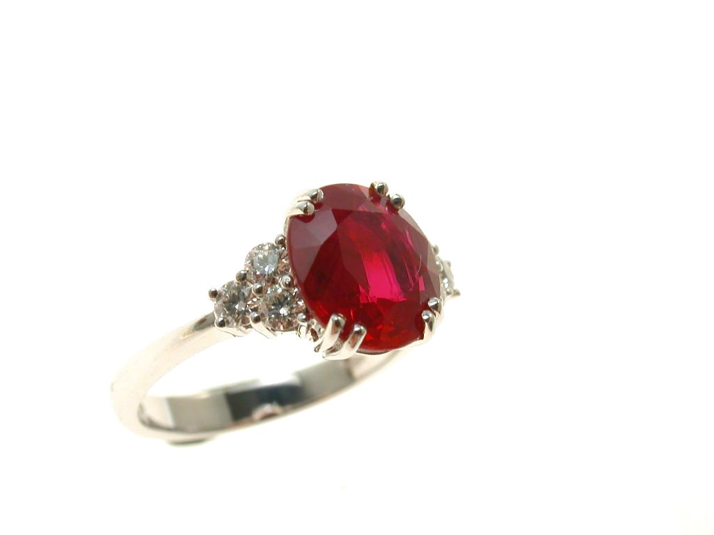 Anello Rubino
